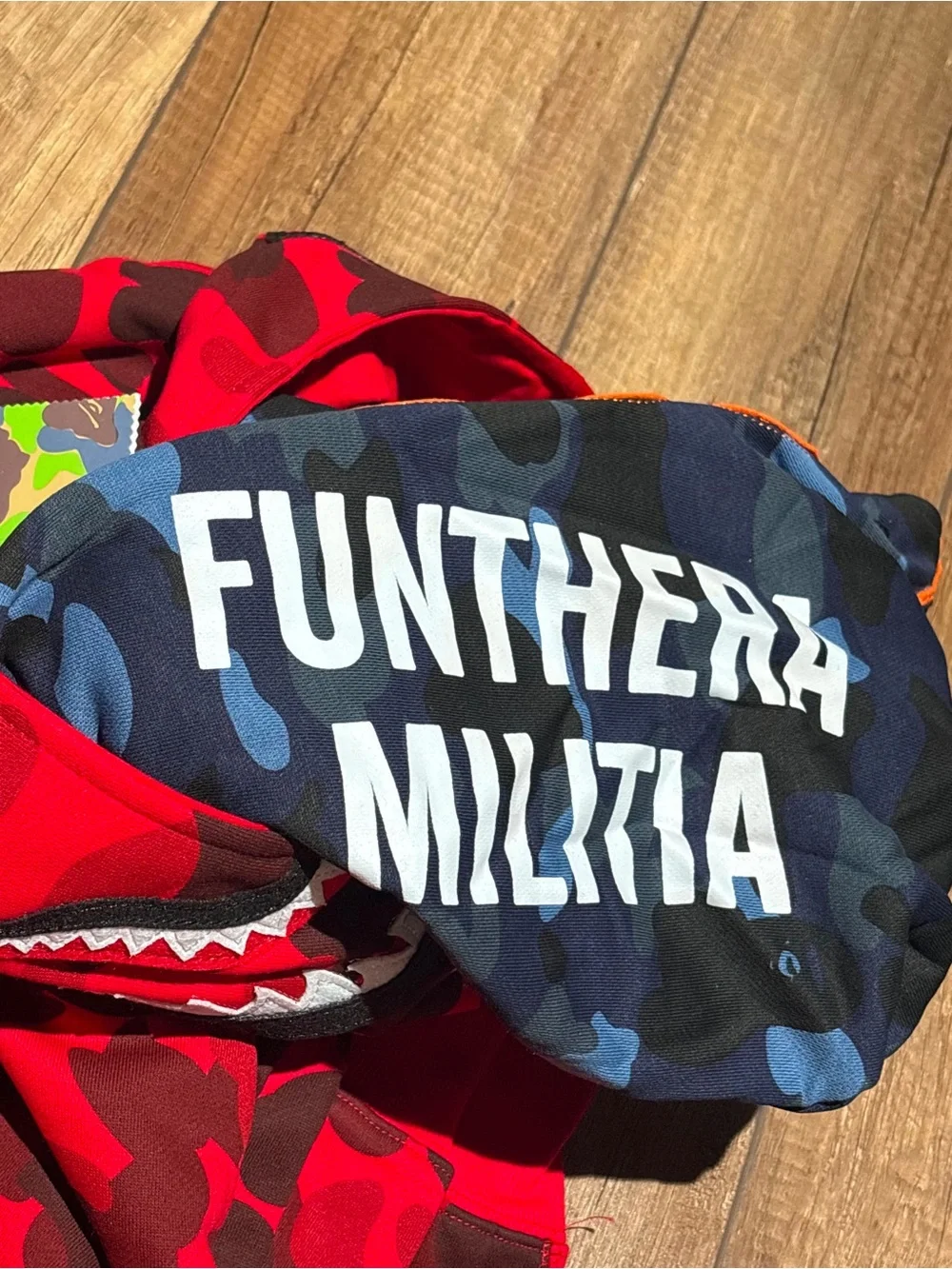 A Bathing Ape BAPE Shark Camo Red Zipper Hoodie Mens Size Large Brand New